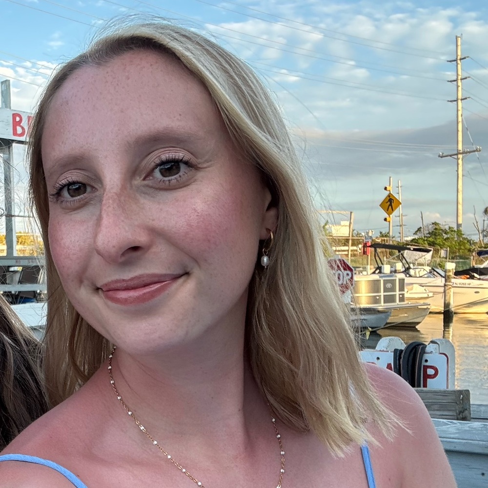 Meet your Posher, Emily